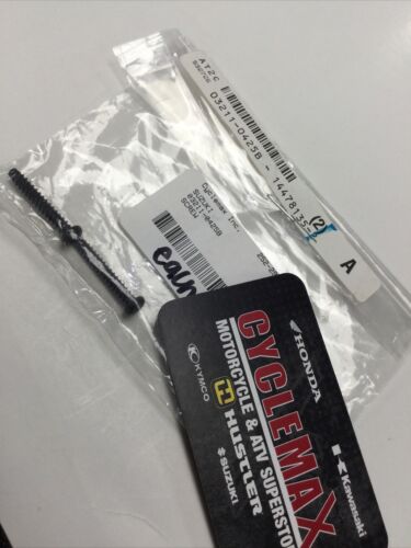 New OEM Suzuki 03211-0425B Screw NOS (Set Of 2)