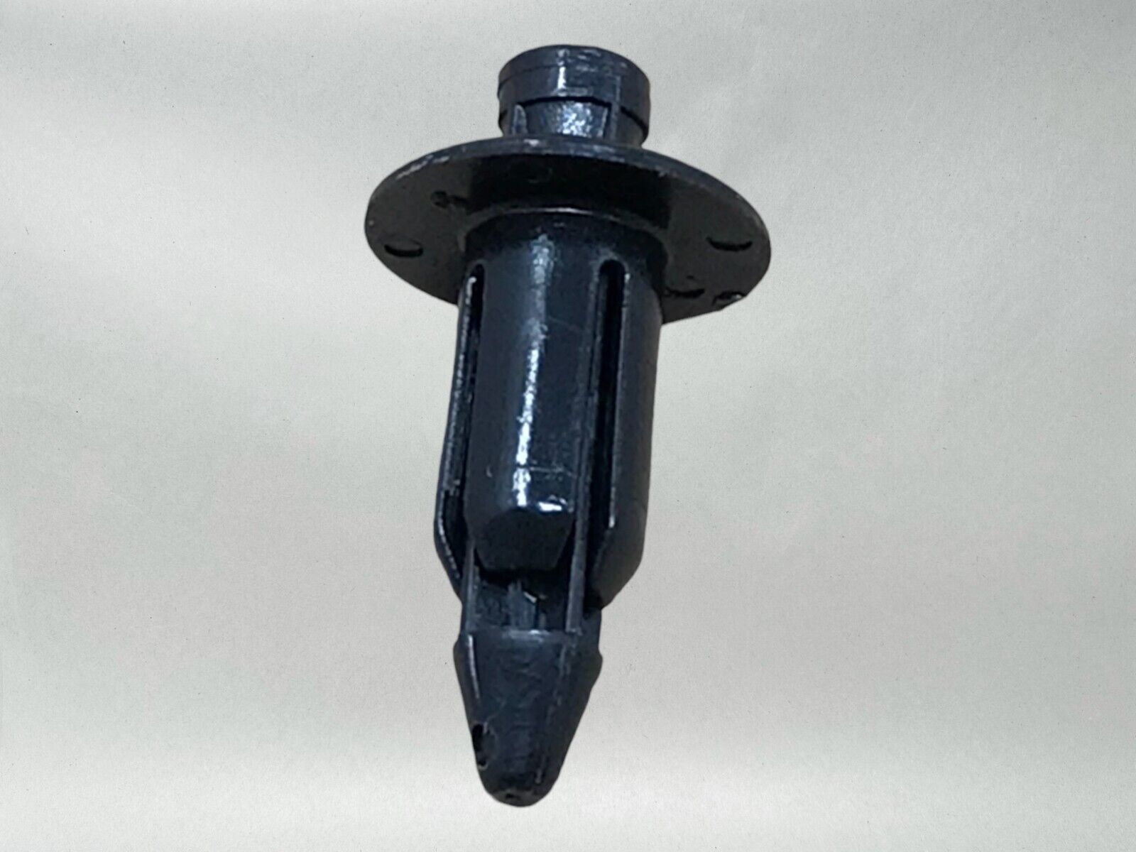 Honda OEM 2 Pack RIVET PUSH 90116-MCS-G00