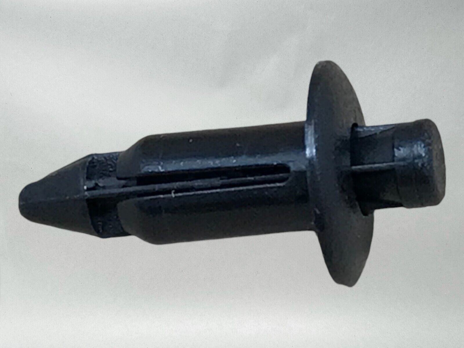 Honda OEM 2 Pack RIVET PUSH 90116-MCS-G00