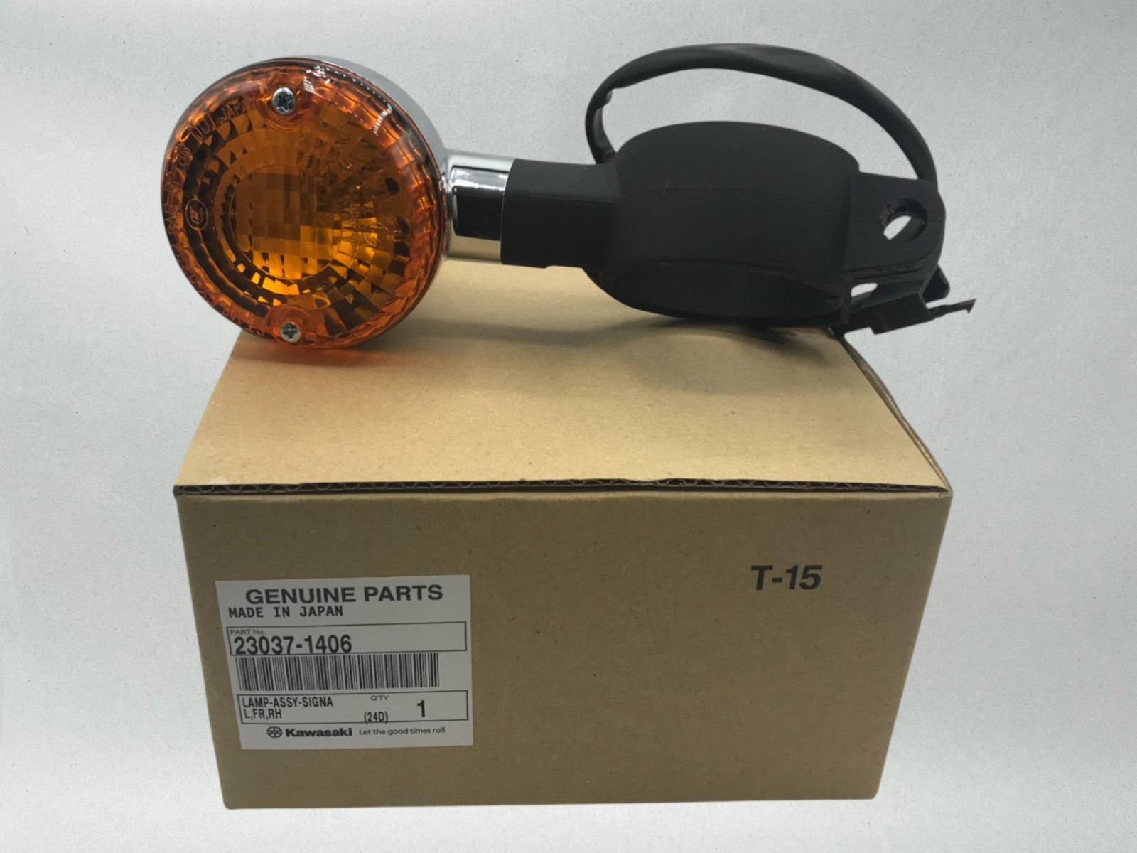 Kawasaki Genuine OEM 2002-08 VULCAN MEAN STREAK FRONT RT TURN SIGNAL 23037-1406