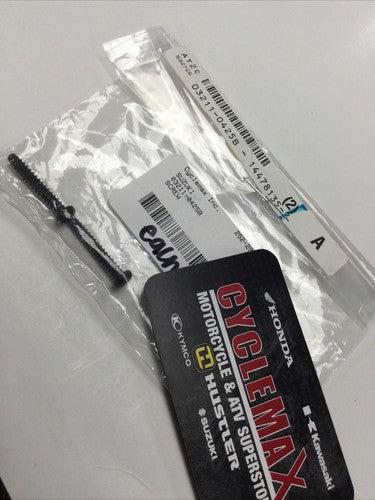 New OEM Suzuki 03211-0425B Screw NOS (Set Of 2)