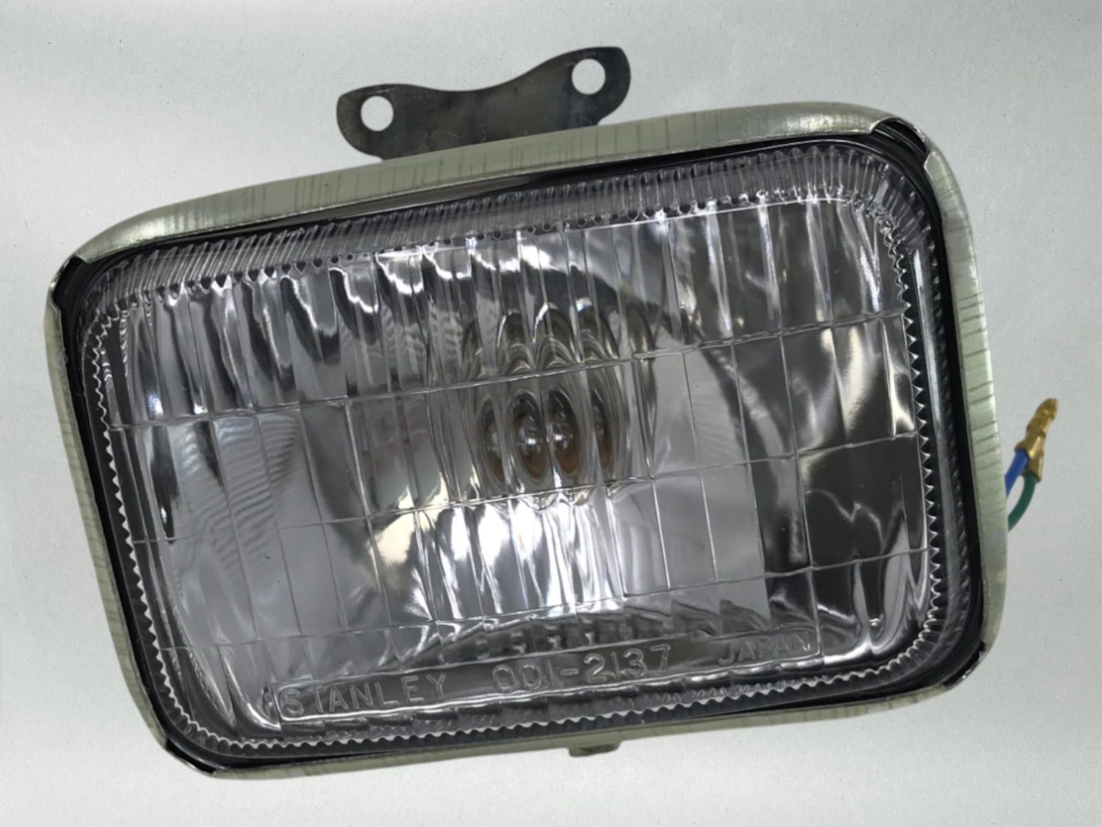 Honda Genuine OEM Headlight Lens Bulb XR200R XR250R XR600R  33120-MN1-671