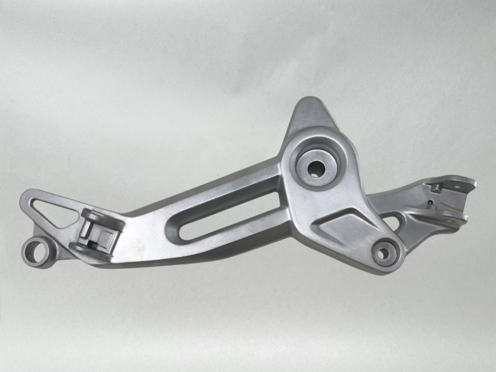 Honda Genuine OEM Authentic RIGHT FOOTPEG BRACKET 22-25 GROM 125 50600-K26-G00