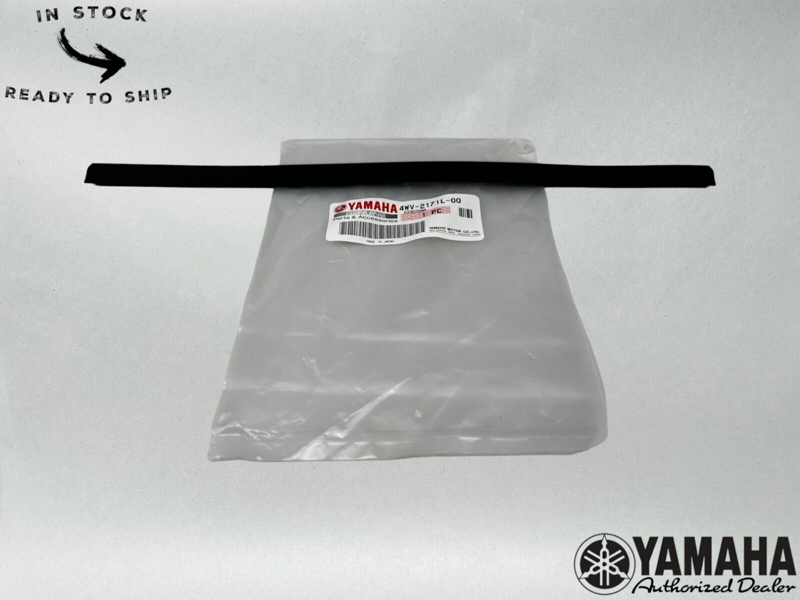 Yamaha Genuine OEM Side Cover Molding 4WV-2171L-00-00