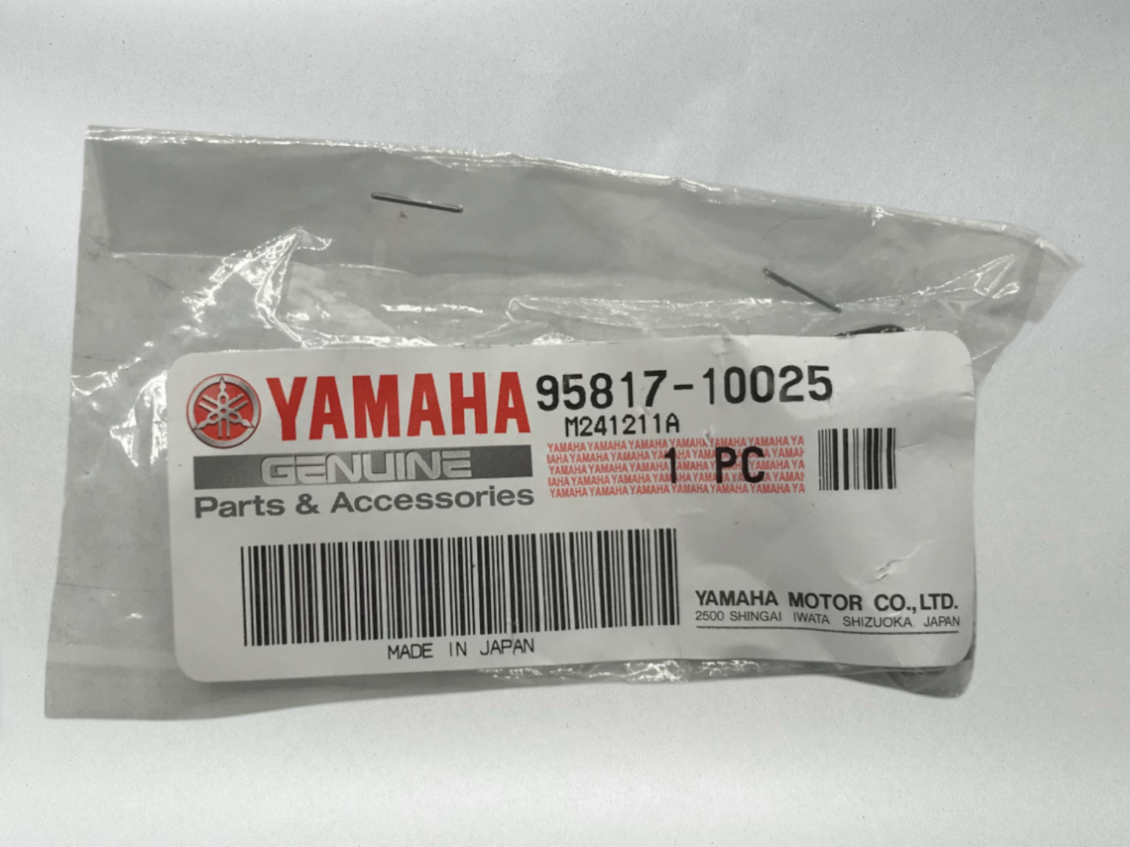 4 Yamaha OEM foot peg step rest Bolts Raptor YFZ 450 Blaster 95817-10025