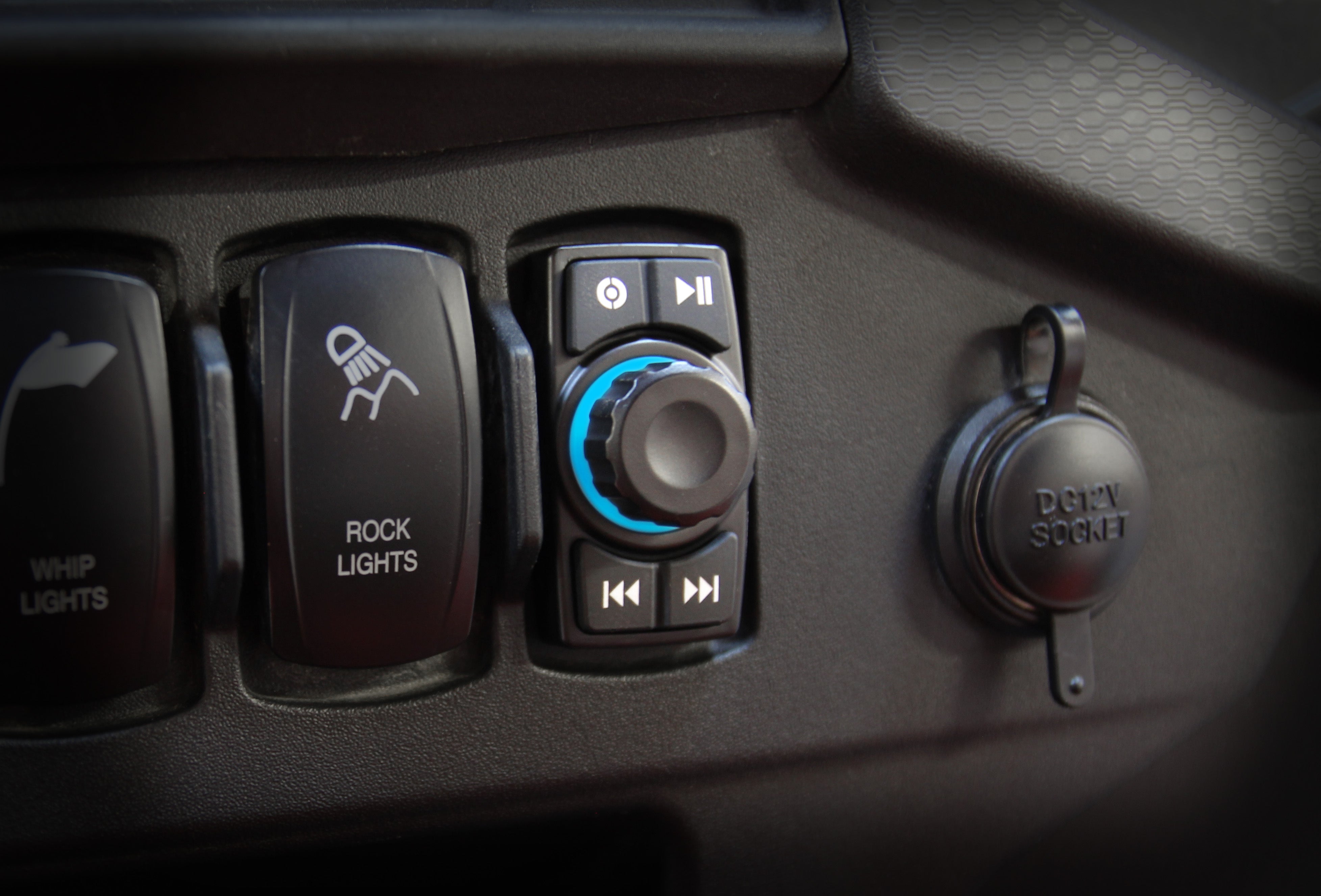 Bluetooth Rocker Switch With Aux Input